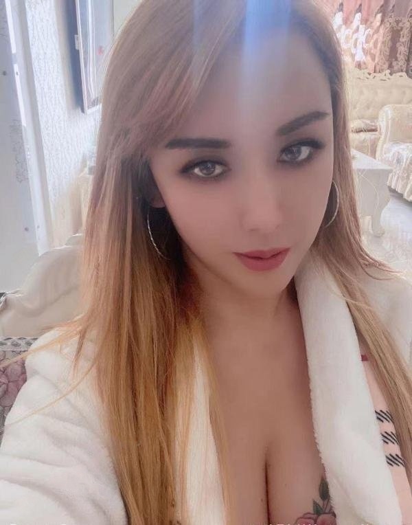日照大胸羊姐