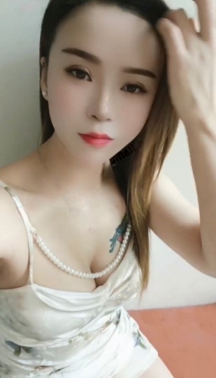 很有气质的小女人