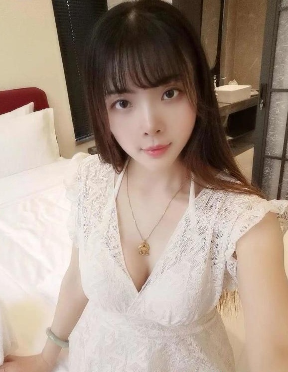 兼职小娇妻琪琪