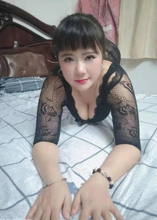 徐汇巨乳肥臀熟女