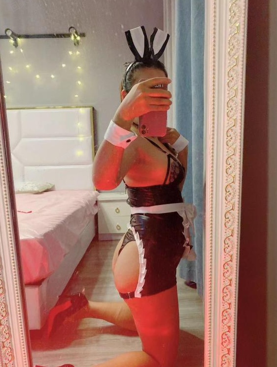 潮喷女郎三通女神