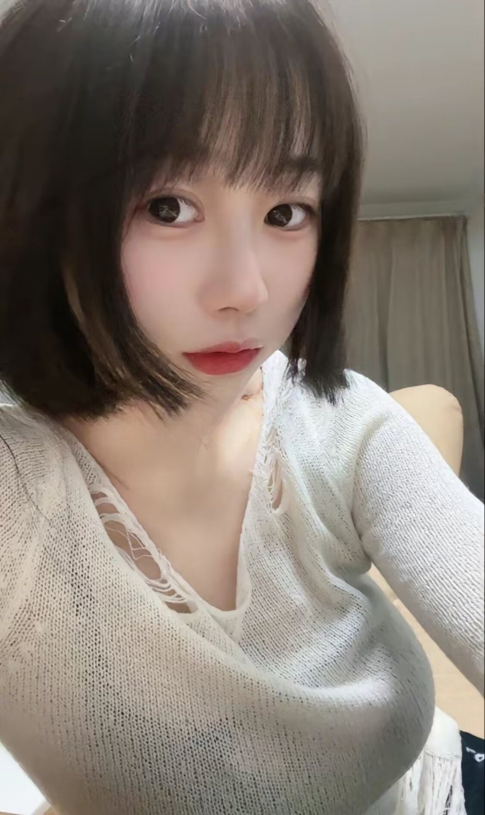 年轻温柔女朋友型