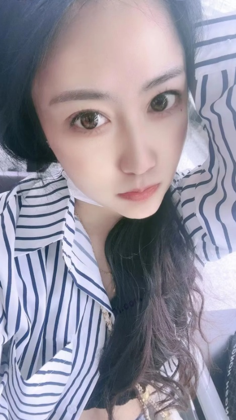 福州南站高个美女