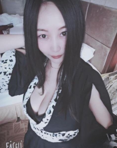 温柔体贴大胸少妇小雨