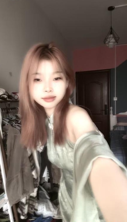 嫩妹小伊