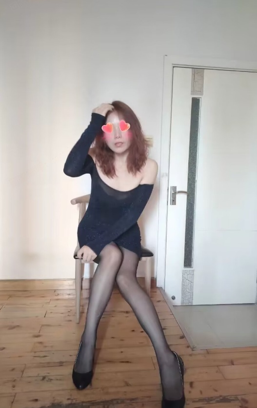 高个子长腿姐姐