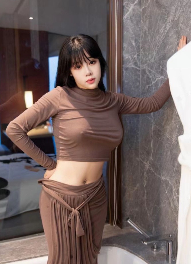 偶遇服务性骚妹