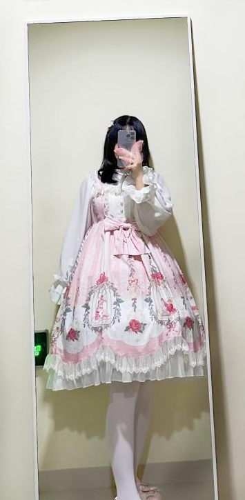 一个肉嘟嘟的女孩子