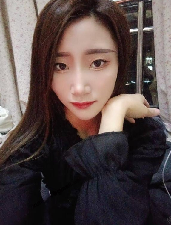 苗条性感长腿御姐