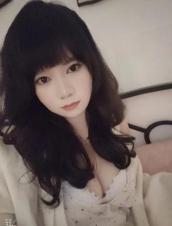 坪洲大胸妹小雪