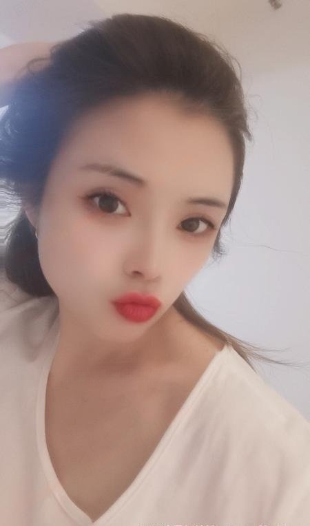 东站附近小魔女