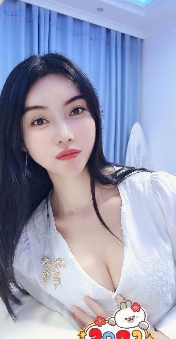 服务到位颜值妹子