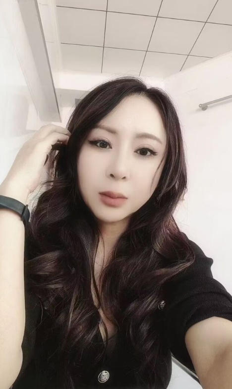 熟女依琳