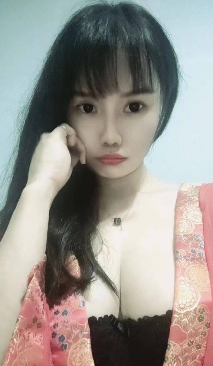 体验大胸妹丫头