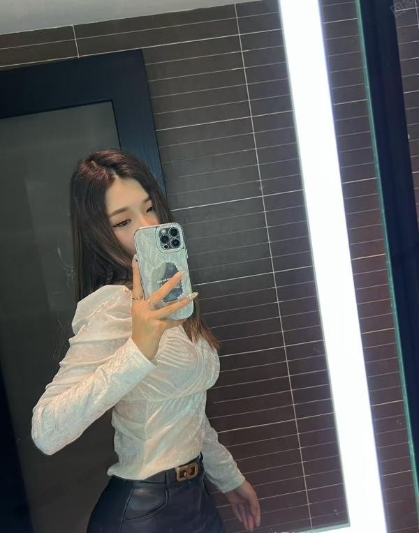 和平性感的小少妇