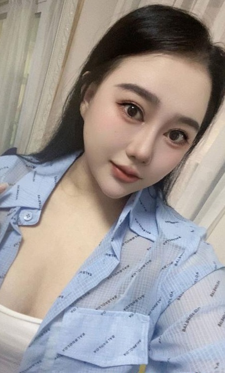 南山丰满小妹