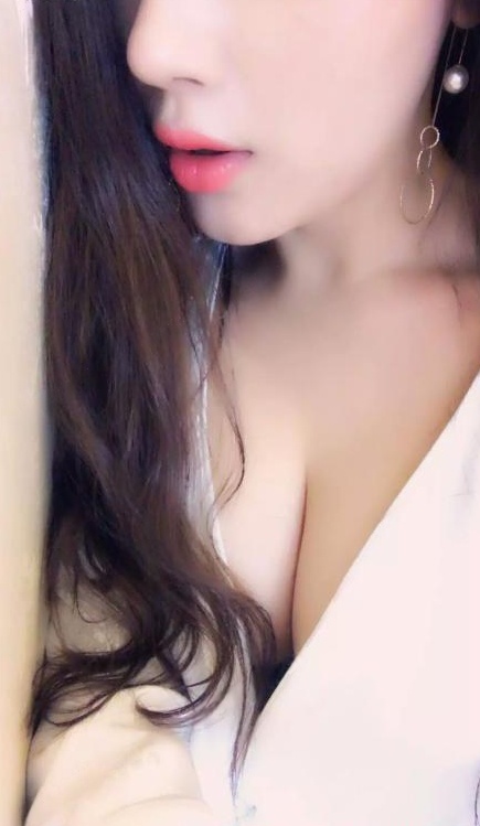 D胸小御姐颜值在线