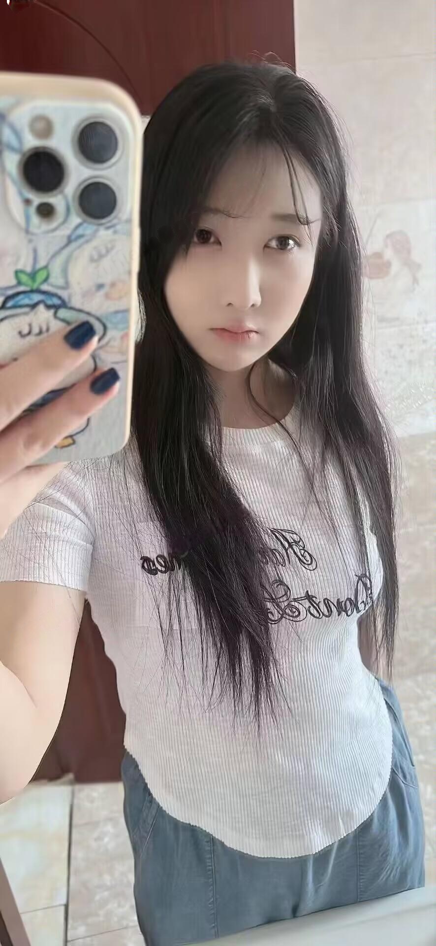 和平新到美胸小妹体验