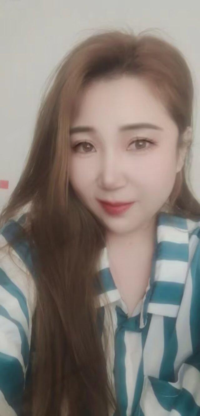 微胖轻熟妹子