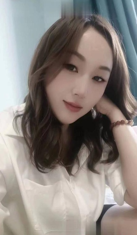 丰满性感小骚妇