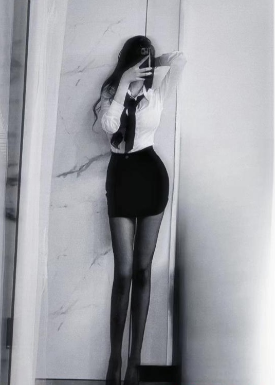 体验腿模小辣椒