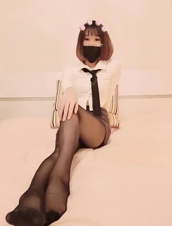可拍视频的小美女