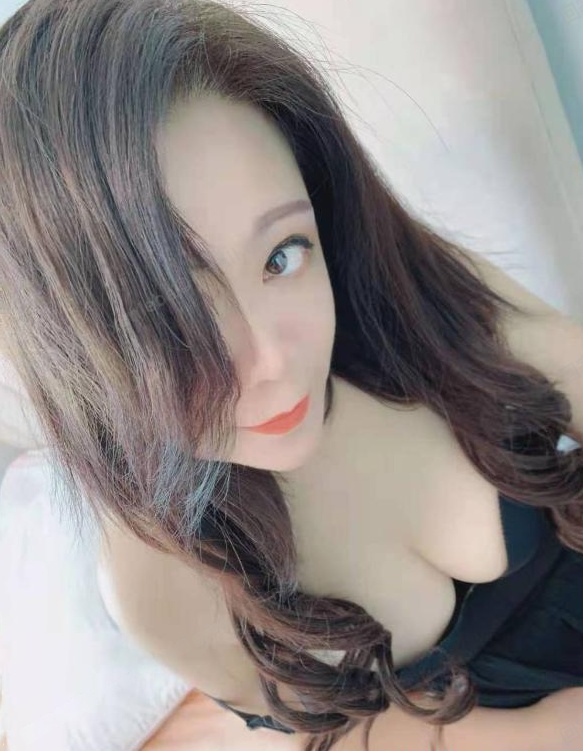 菊花三通性感少妇