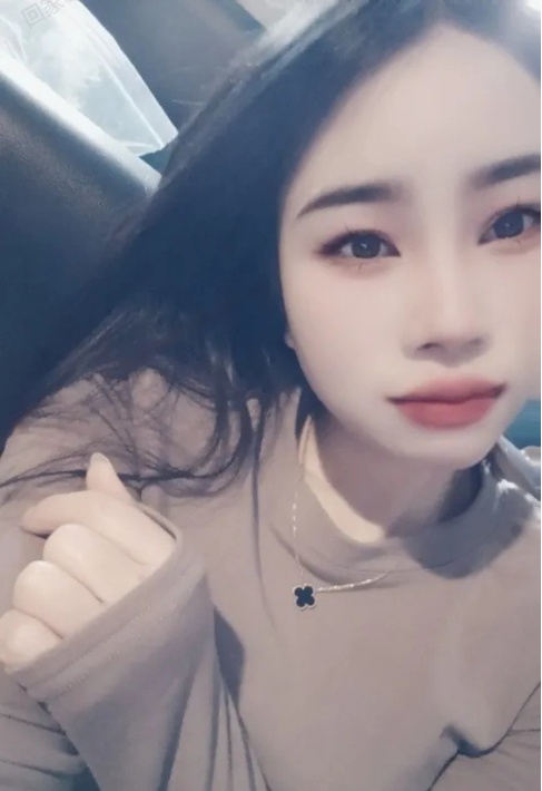 适合抱艹的反差女