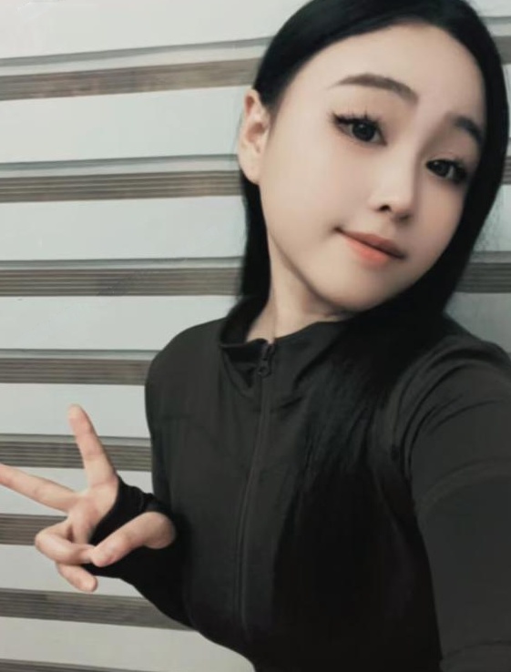 瑜伽一字马老师