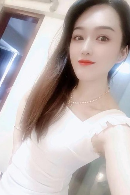 打卡美腿御姐