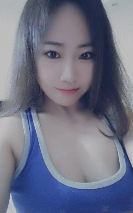 华新街舌吻小少妇