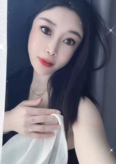 长腿少妇