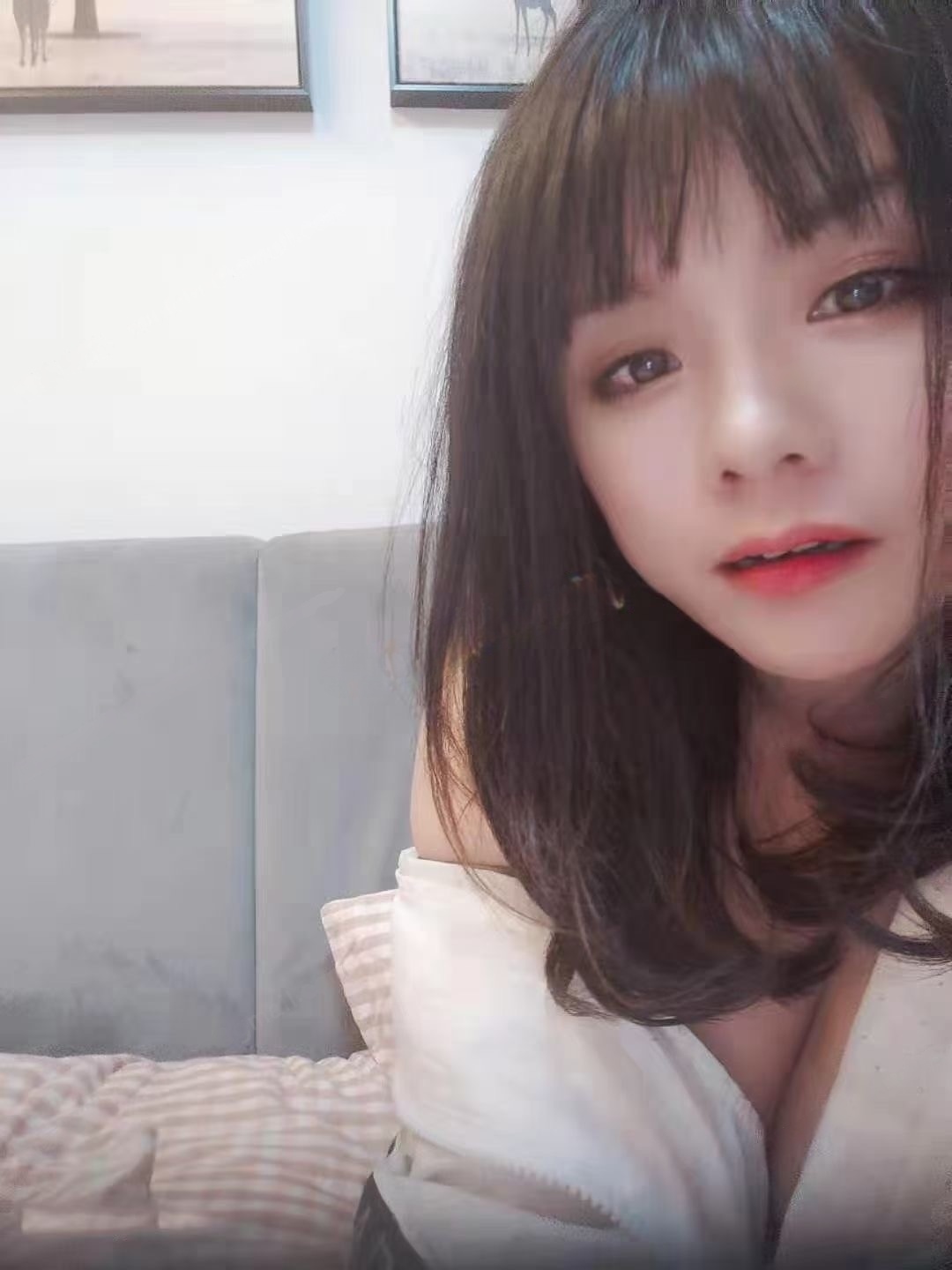小骚妞很懂男人