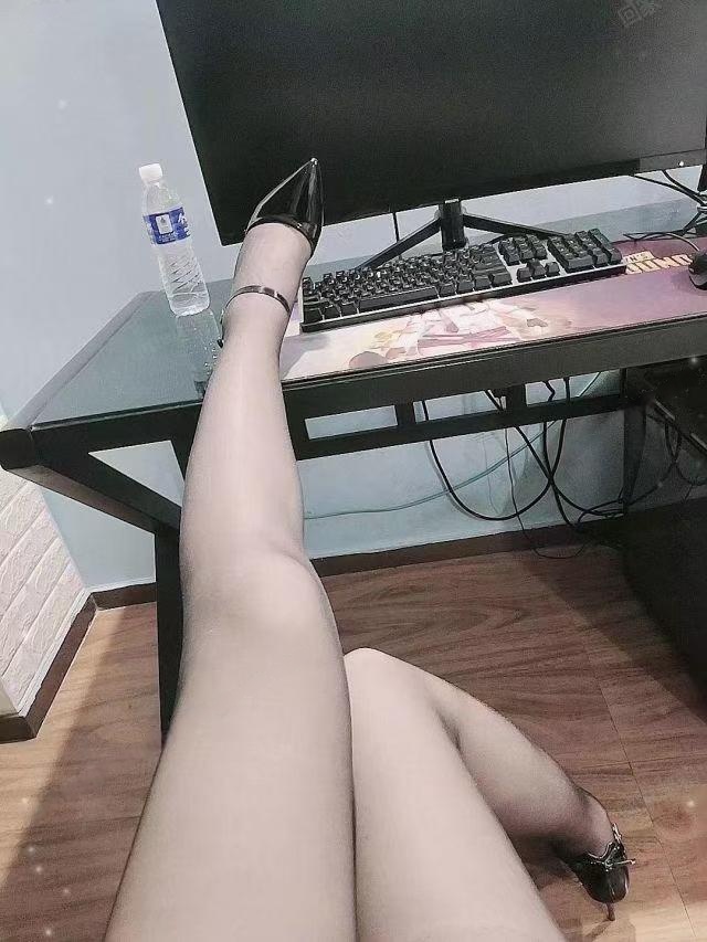 丰润大奶人妻