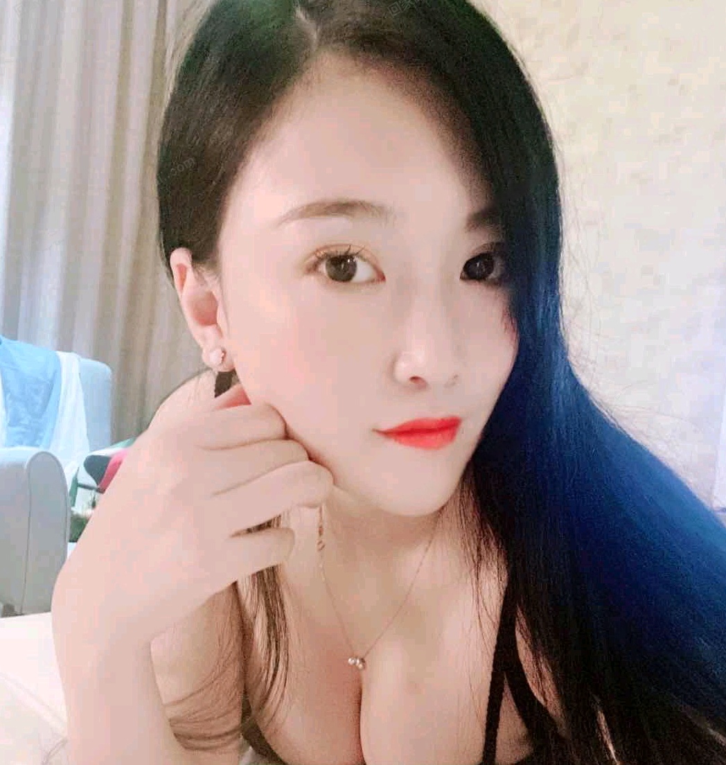 性感大胸御姐诗涵