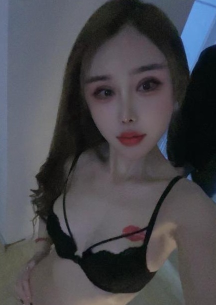 娇柔美女