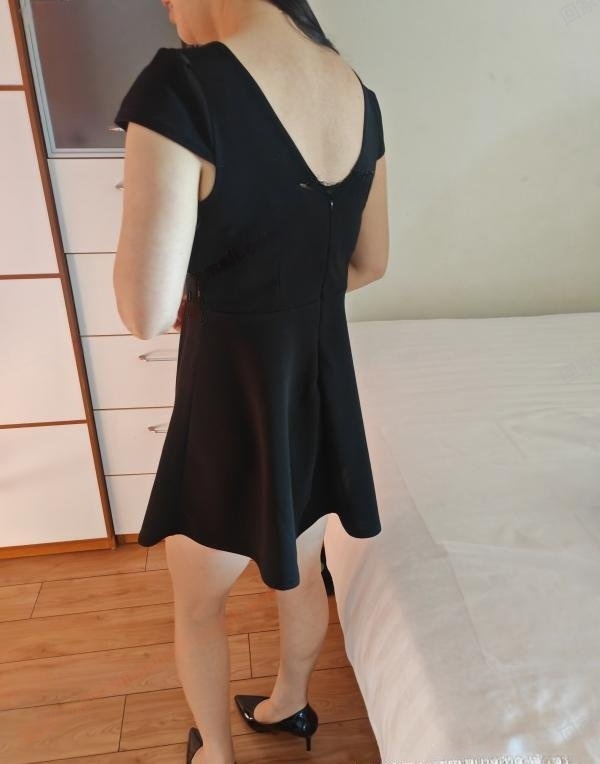 舌吻狂怼肤白骚妇