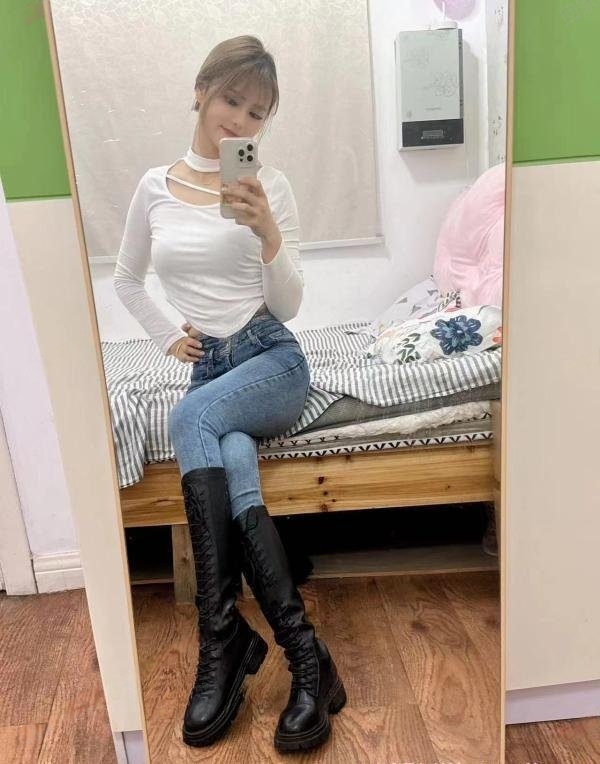 江宁长腿瑜伽安琪