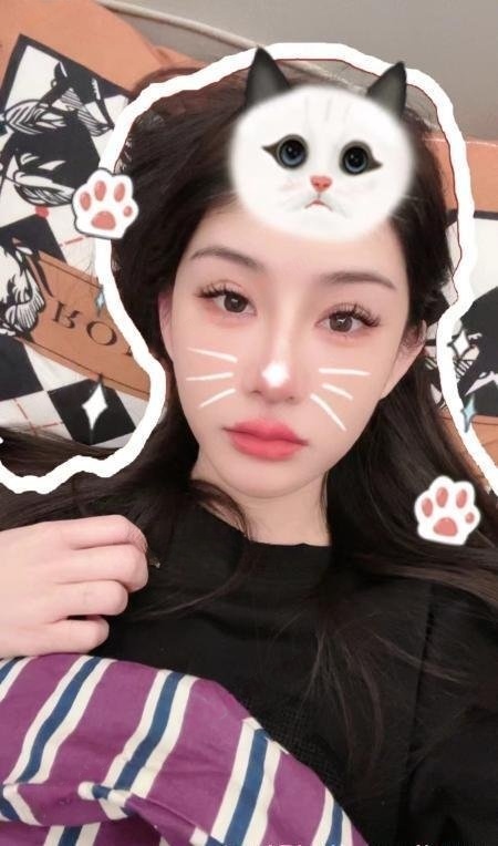 天河大长腿七七