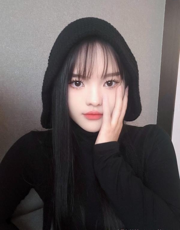 乖巧听话清纯小露