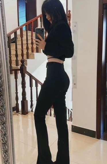 颜值身材都在线的妹子