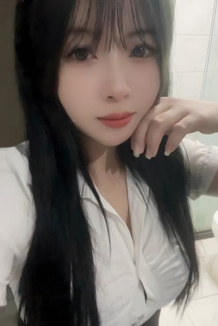 粉嫩小甜妹莉莉
