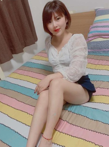 纯情小蛮腰梦儿