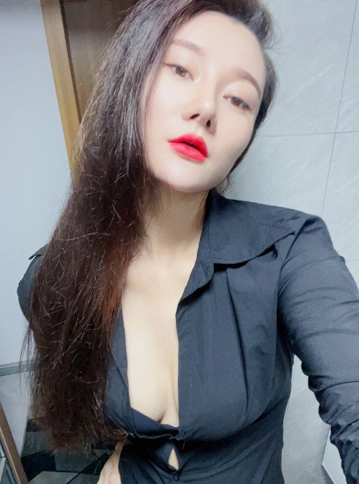 美乳服务系灵儿