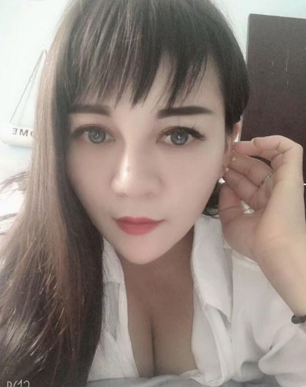 颜射熟女黑玫瑰