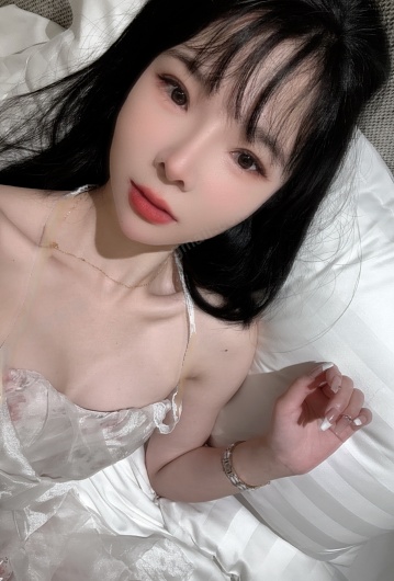 又年轻又有颜值橙橙子