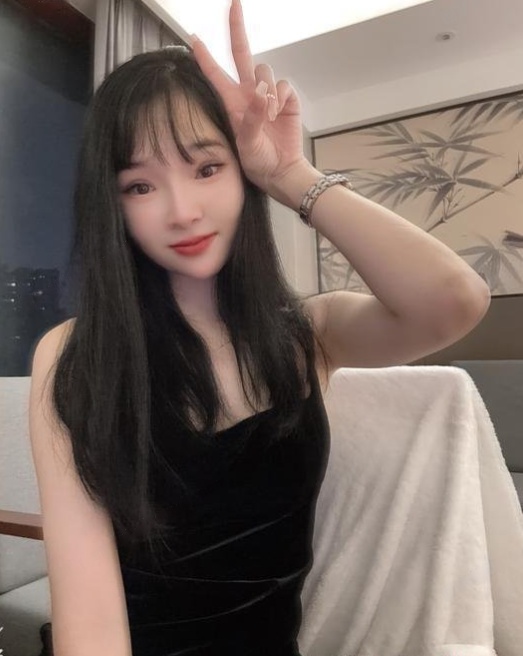 又年轻又有颜值橙橙子