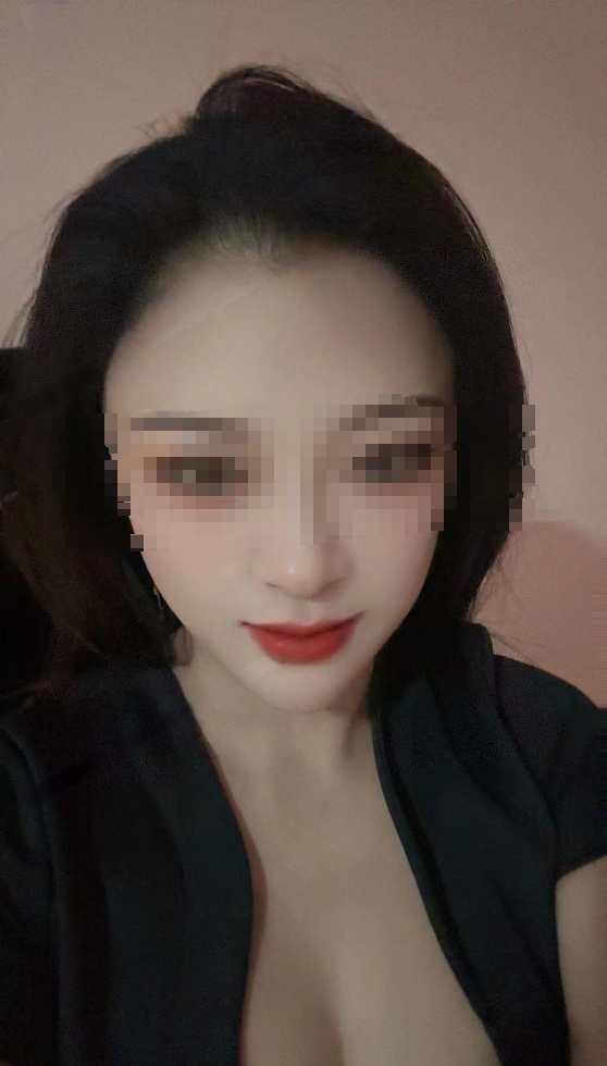 河北商会附近的兼职小妹