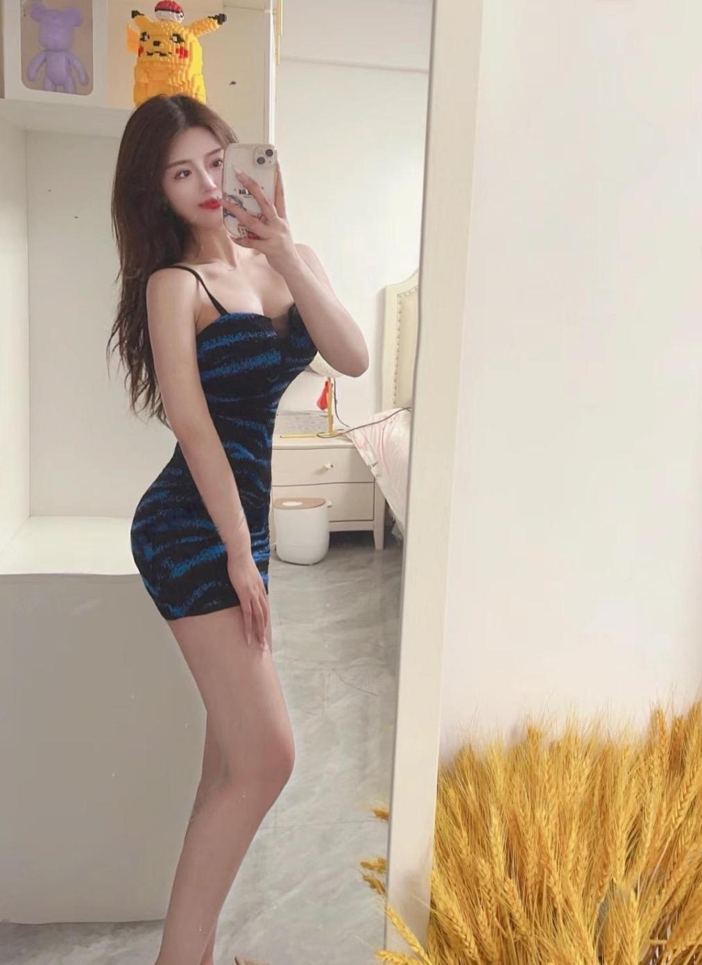 粉嫩高挑声音甜美