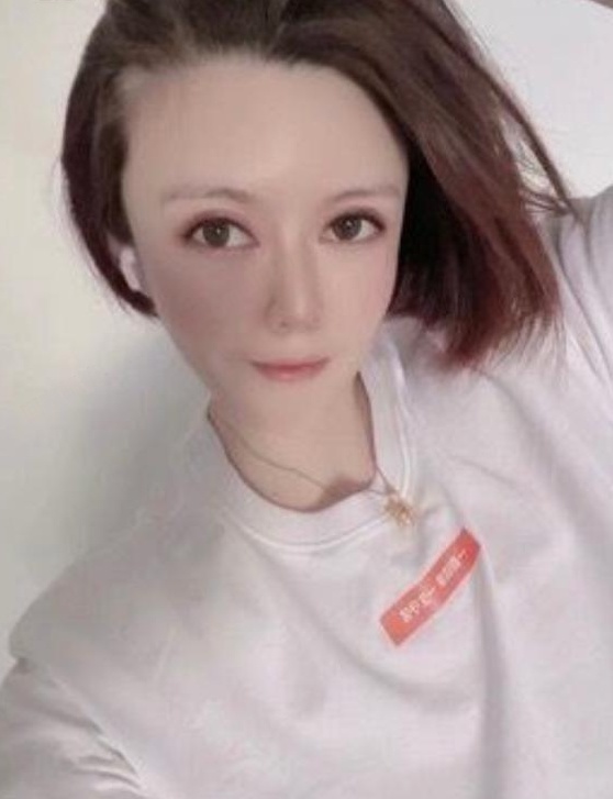小少妇露露